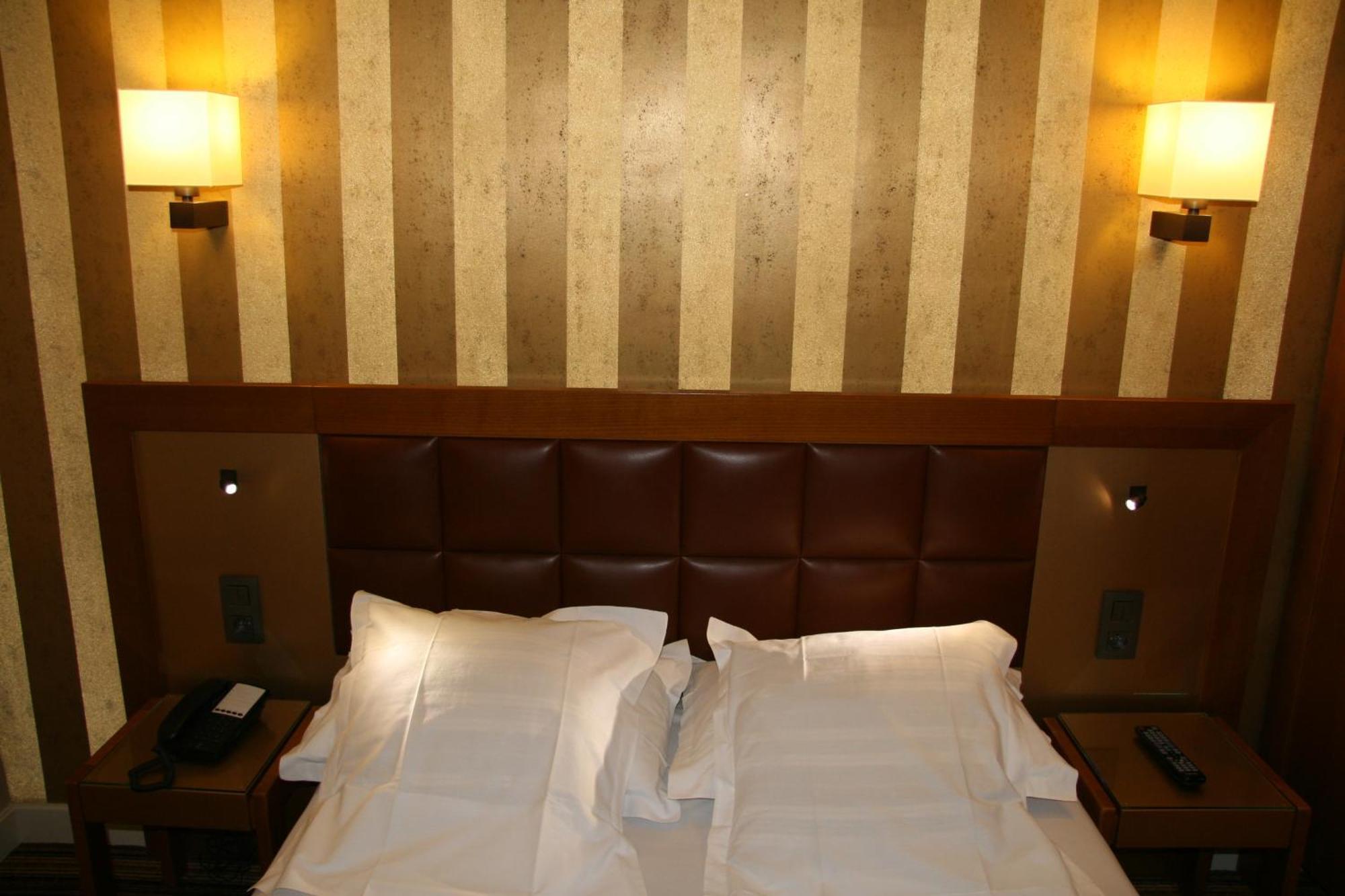 Hotel Bellevue Saint-Lazare Paris Exterior foto